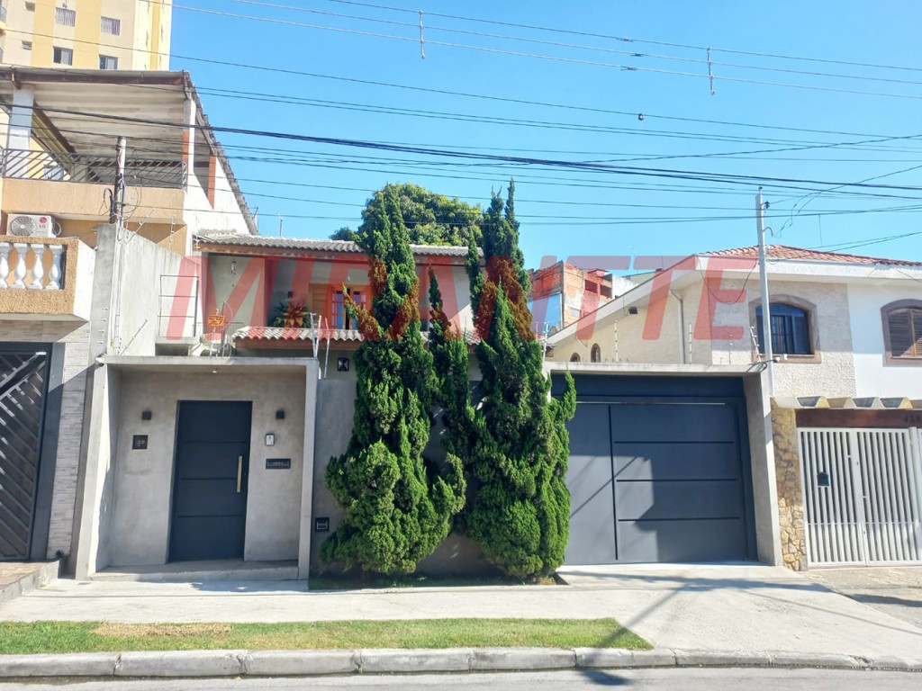 Sobrado de 195m² com 3 quartos em Jardim Vila Galvão