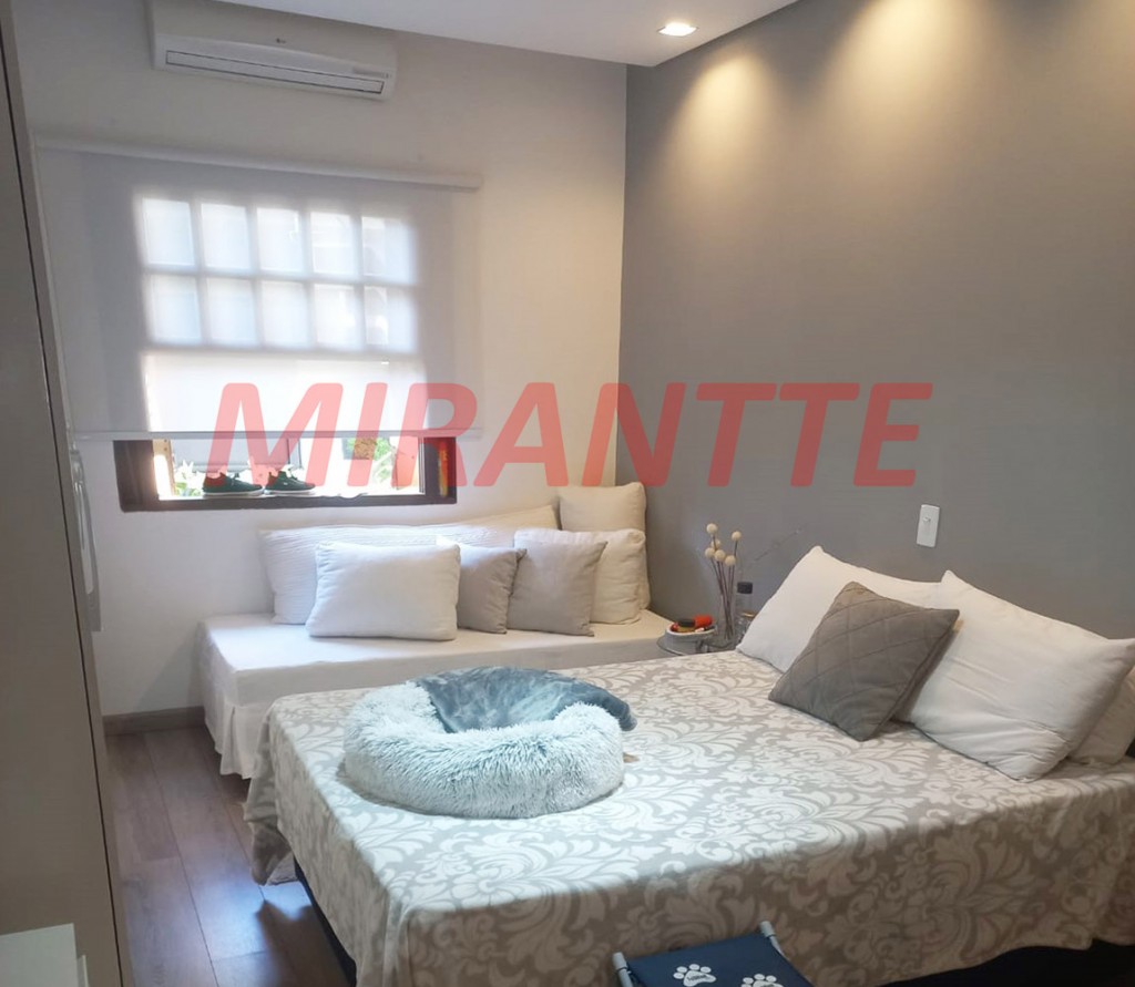 Sobrado de 195m² com 3 quartos em Jardim Vila Galvão
