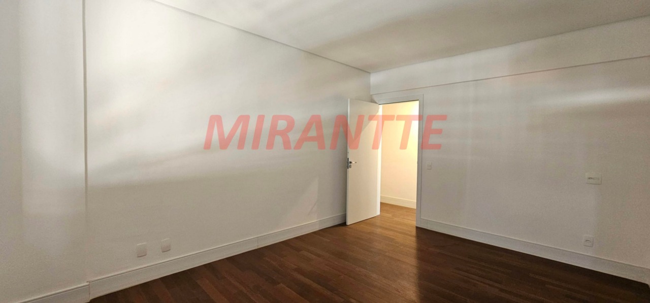 Apartamento de 354m² com 4 quartos em Santa Terezinha