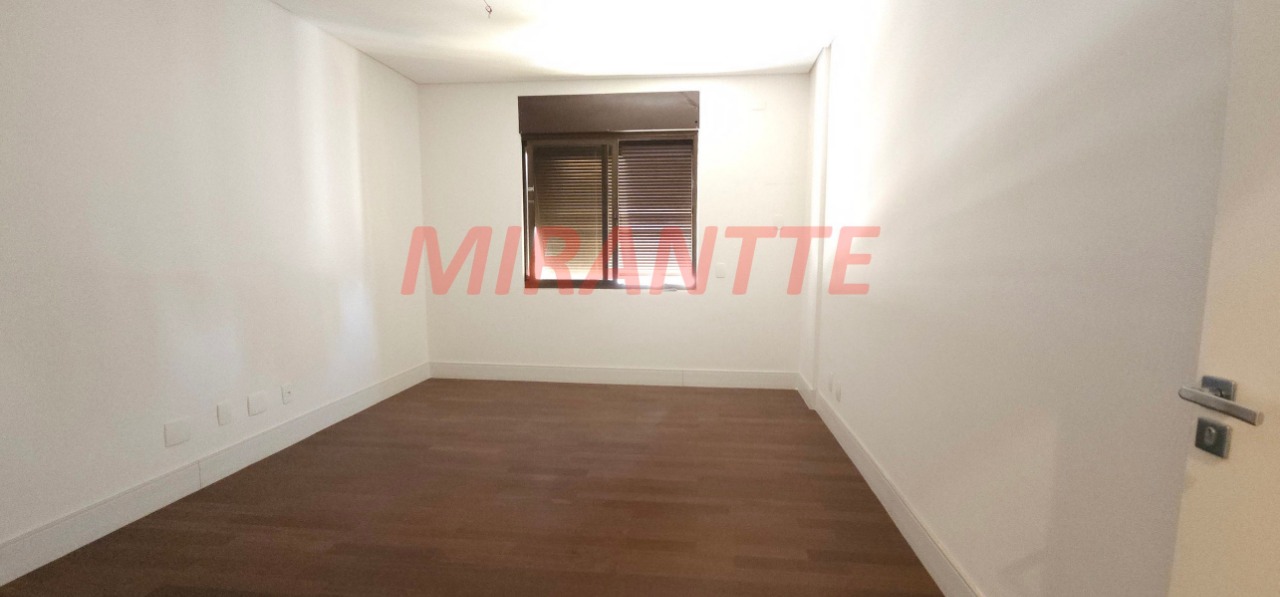 Apartamento de 354m² com 4 quartos em Santa Terezinha