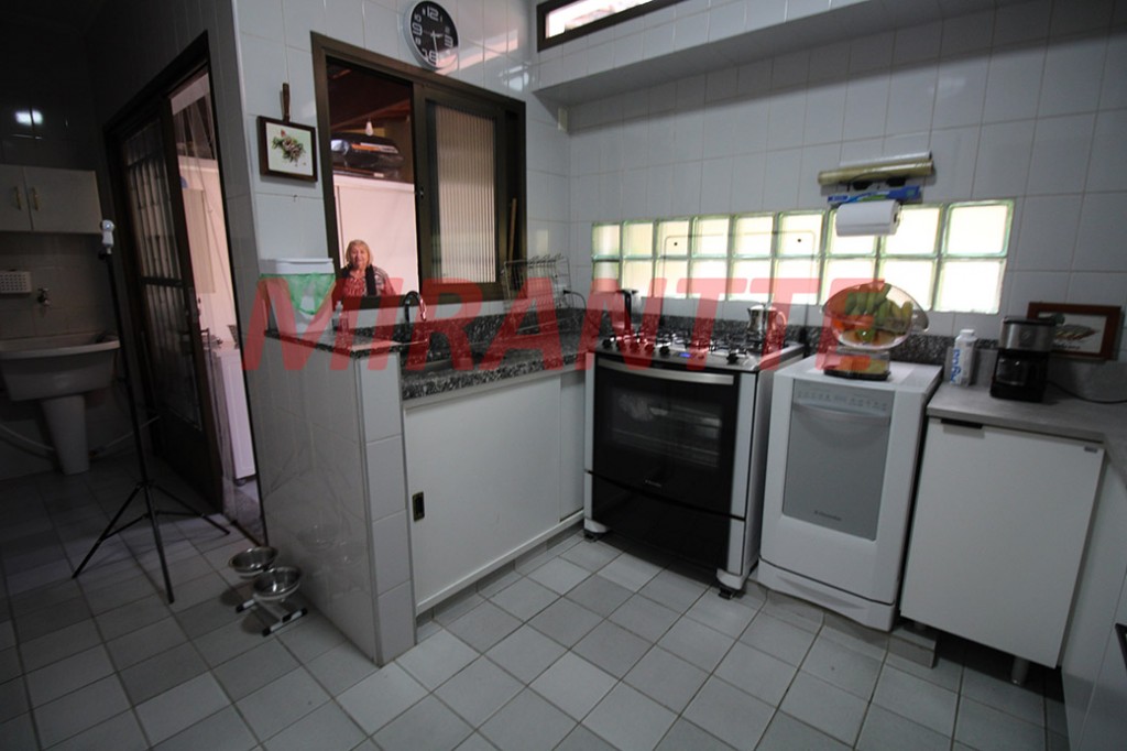 Sobrado de 136m² com 2 quartos em Santana