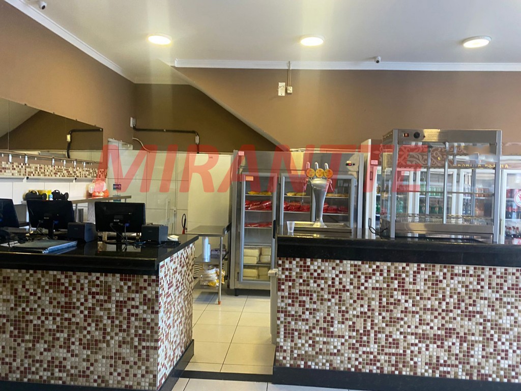 Comercial de 180m² em Parada Inglesa