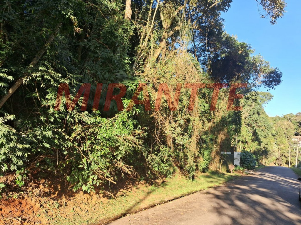 Terreno de 1007m² em Serra Da Cantareira