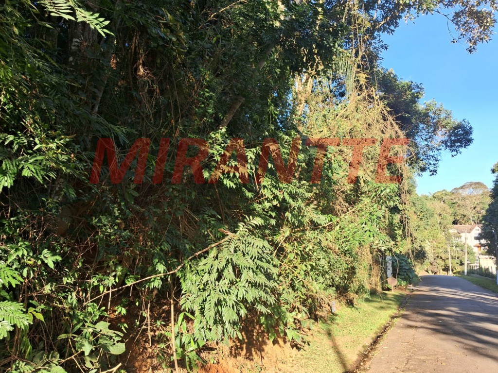 Terreno de 1007m² em Serra Da Cantareira