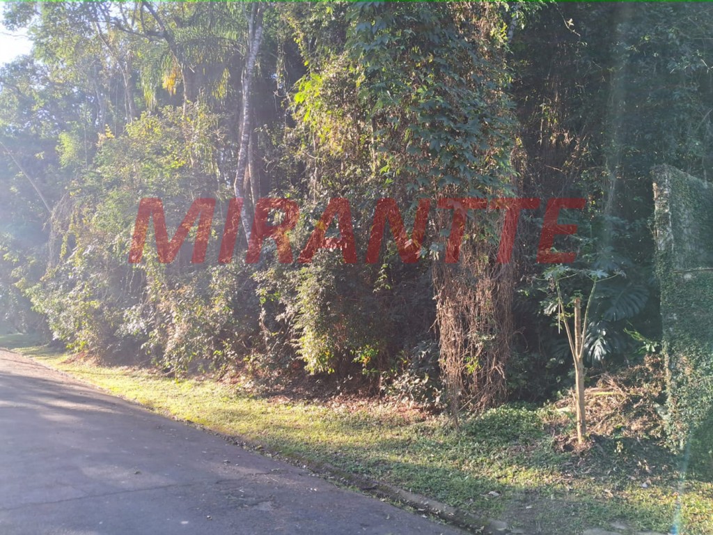 Terreno de 1007m² em Serra Da Cantareira