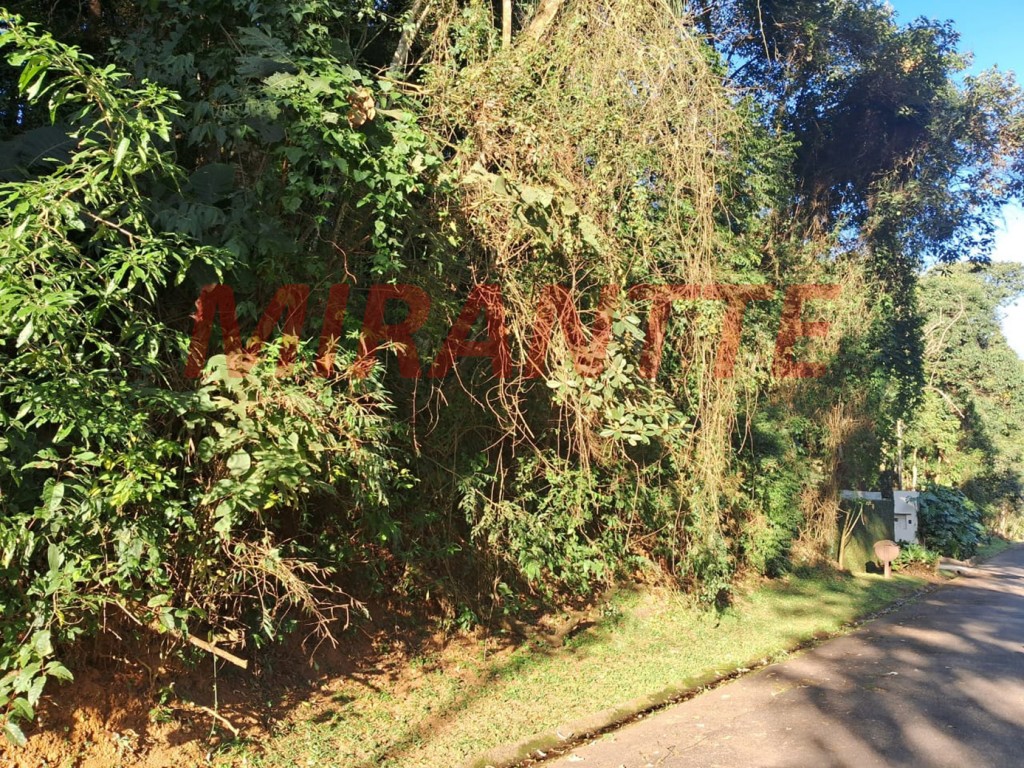 Terreno de 1007m² em Serra Da Cantareira