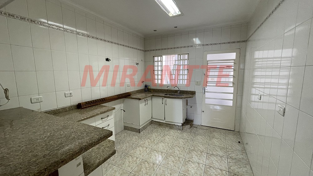 Casa terrea de 169m² com 3 quartos em Centro