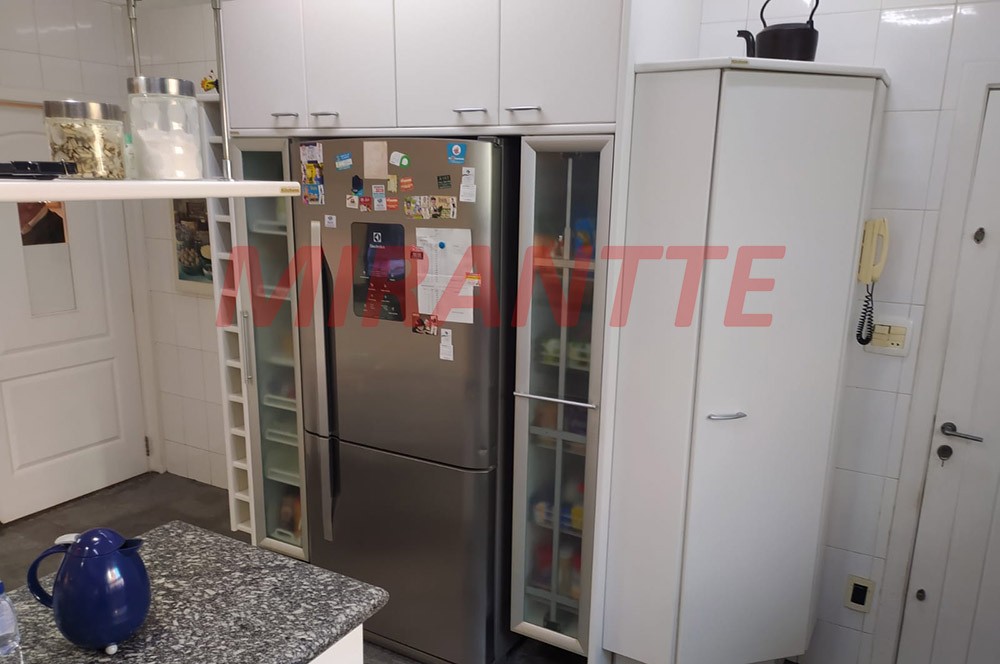 Sobrado de 377m² com 3 quartos em Vila Rosália