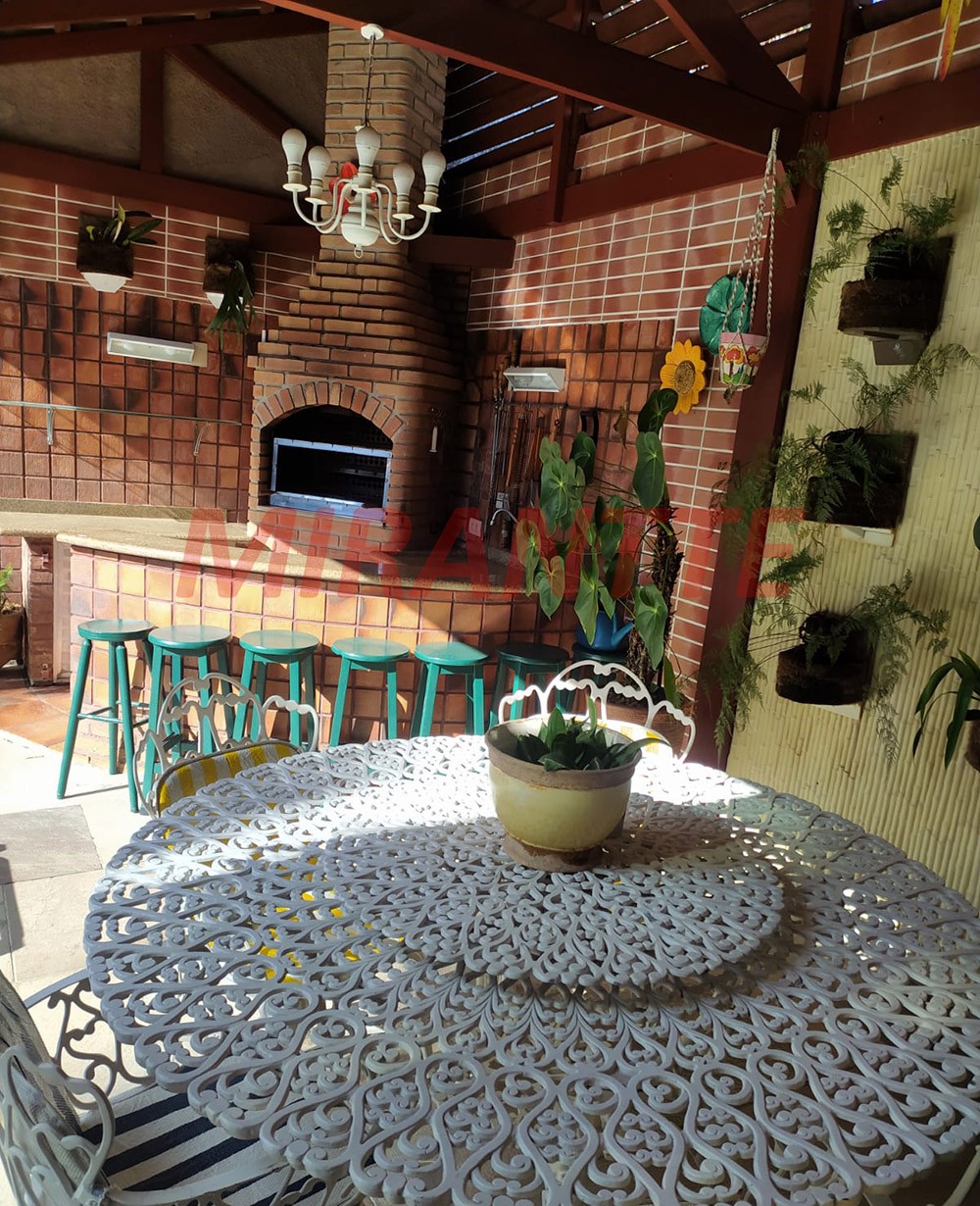Sobrado de 377m² com 3 quartos em Vila Rosália