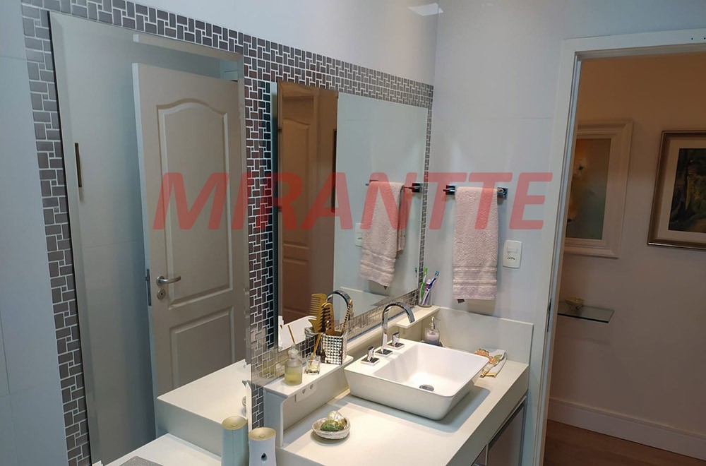 Sobrado de 377m² com 3 quartos em Vila Rosália