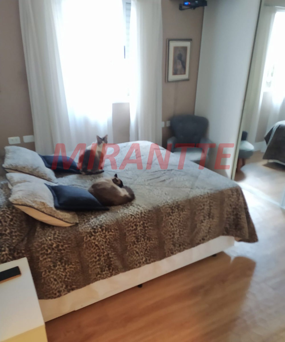 Sobrado de 377m² com 3 quartos em Vila Rosália