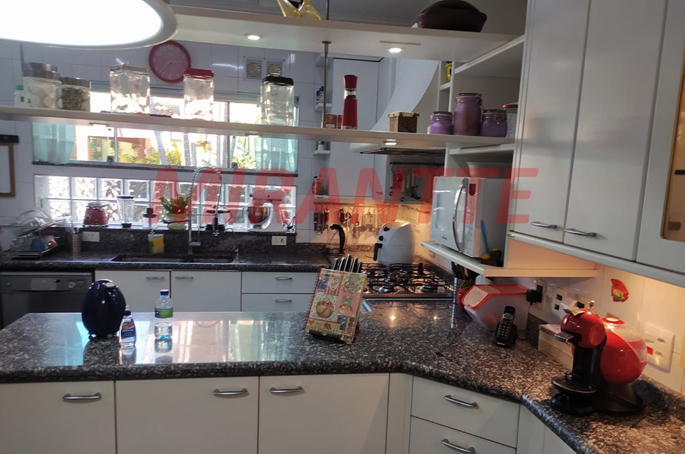 Sobrado de 377m² com 3 quartos em Vila Rosália