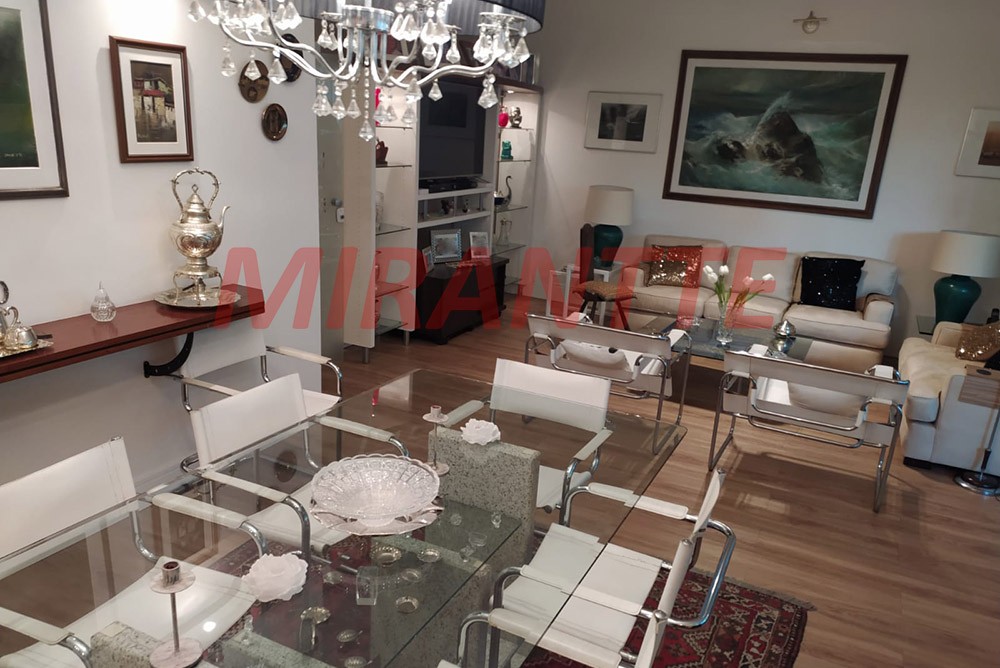 Sobrado de 377m² com 3 quartos em Vila Rosália