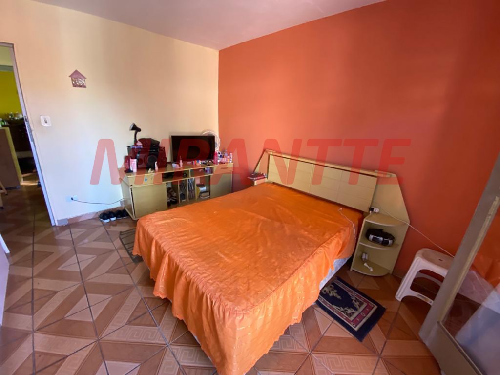Sobrado de 96m² com 5 quartos em Vila Constanca