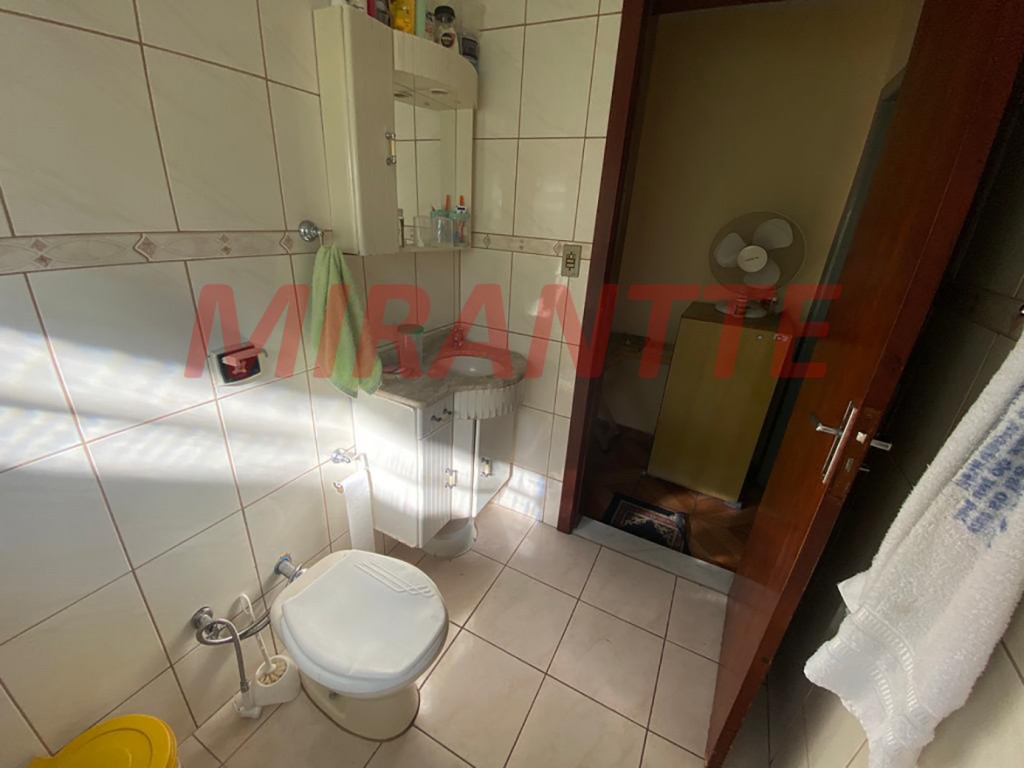 Sobrado de 96m² com 5 quartos em Vila Constanca