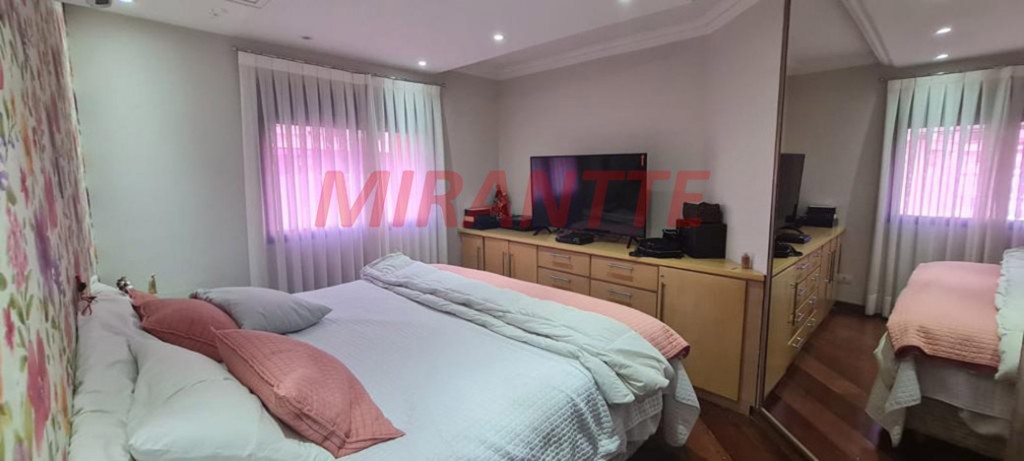 Cobertura duplex de 330m² com 3 quartos em Santana