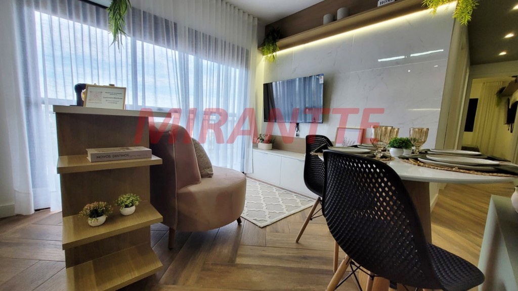 Apartamento de 42m² com 2 quartos em Vila das Palmeiras