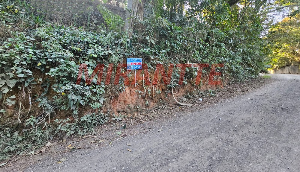 Terreno de 860m² em Serra Da Cantareira