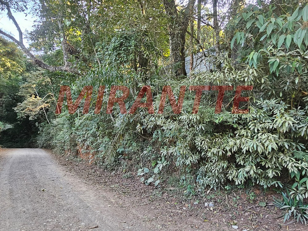 Terreno de 860m² em Serra Da Cantareira