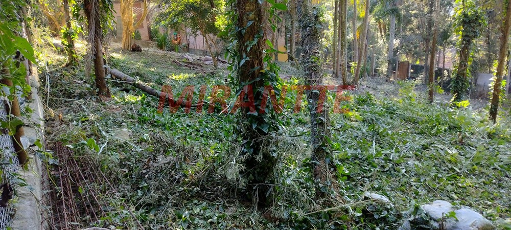 Terreno de 860m² em Serra Da Cantareira