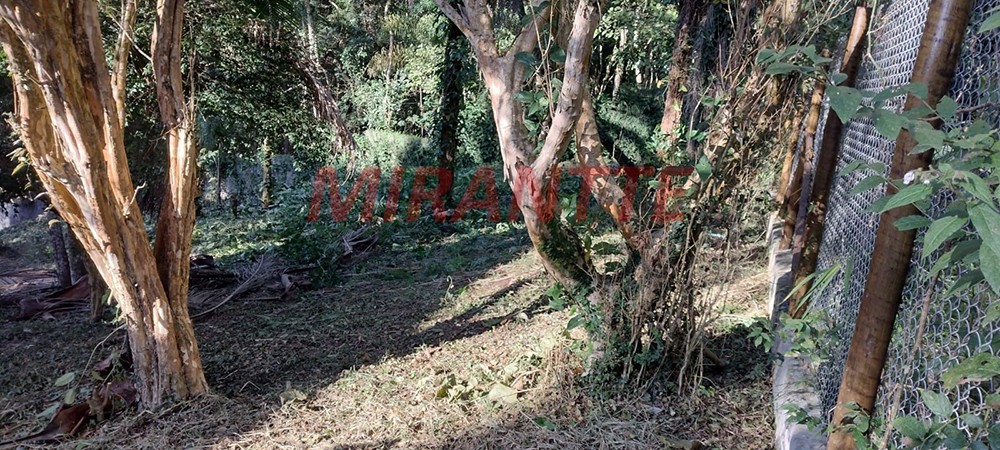 Terreno de 860m² em Serra Da Cantareira