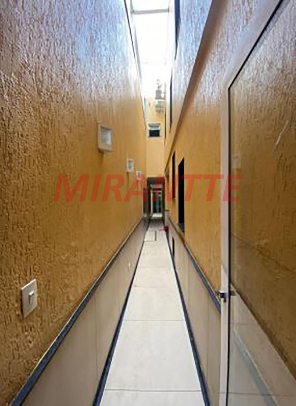 Sobrado de 196m² com 5 quartos em Nova Petropolis