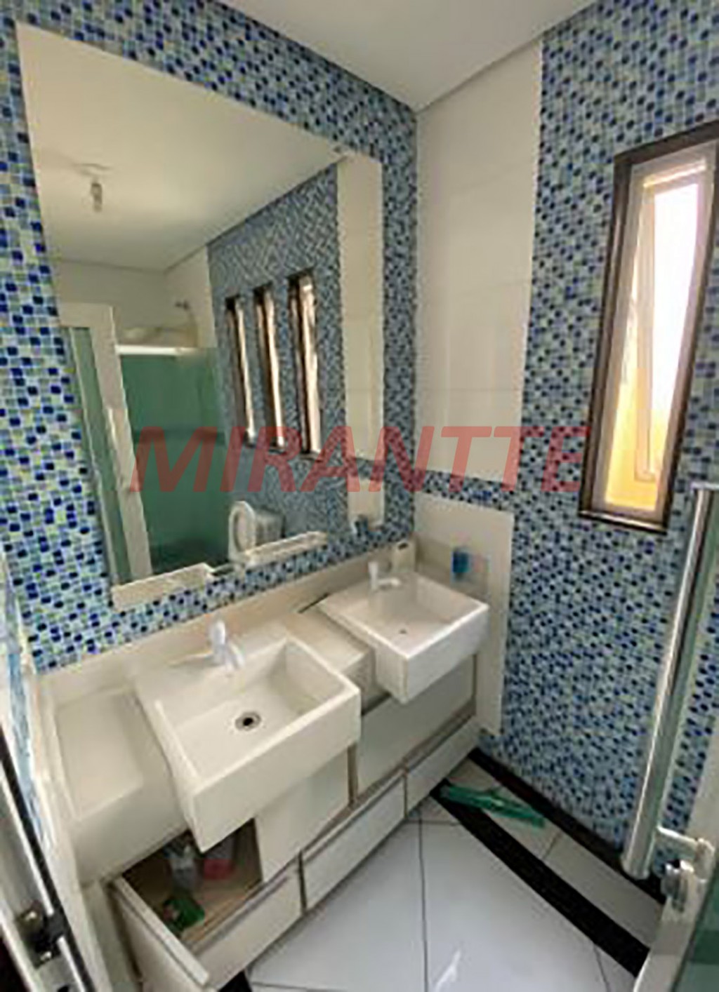 Sobrado de 196m² com 5 quartos em Nova Petropolis