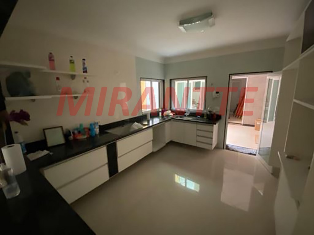Sobrado de 196m² com 5 quartos em Nova Petropolis