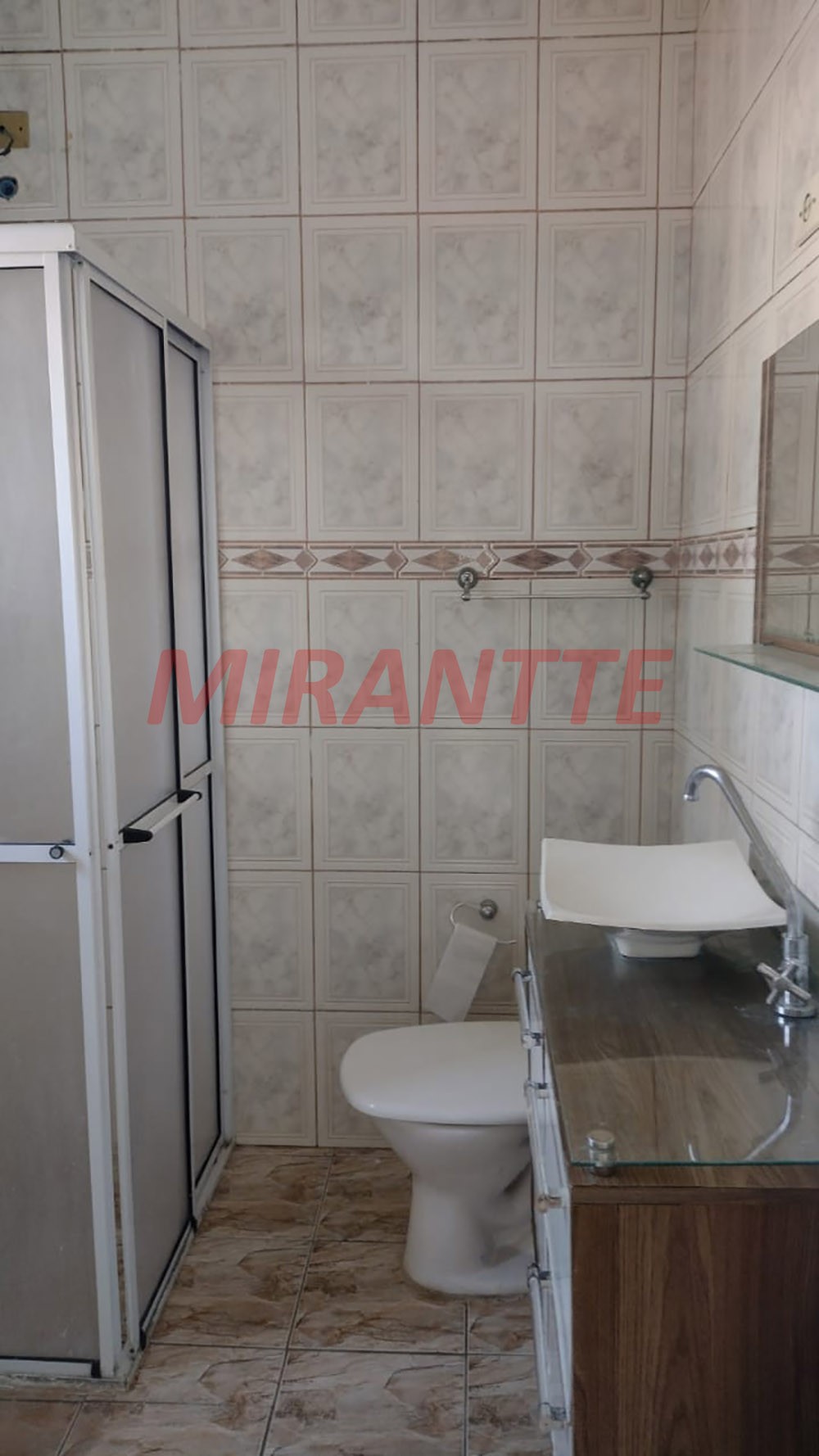 Sobrado de 355m² com 6 quartos em Jardim Guapíra