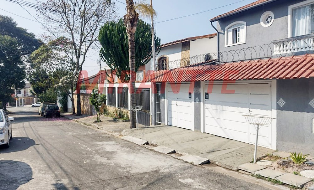 Sobrado de 355m² com 6 quartos em Jardim Guapíra