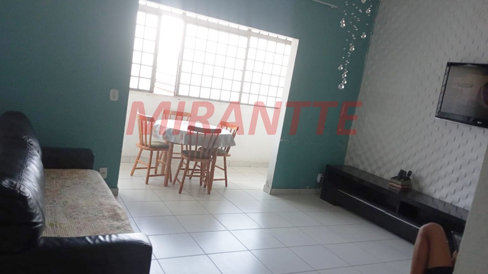 Sobrado de 306m² com 5 quartos em Jardim Adriana