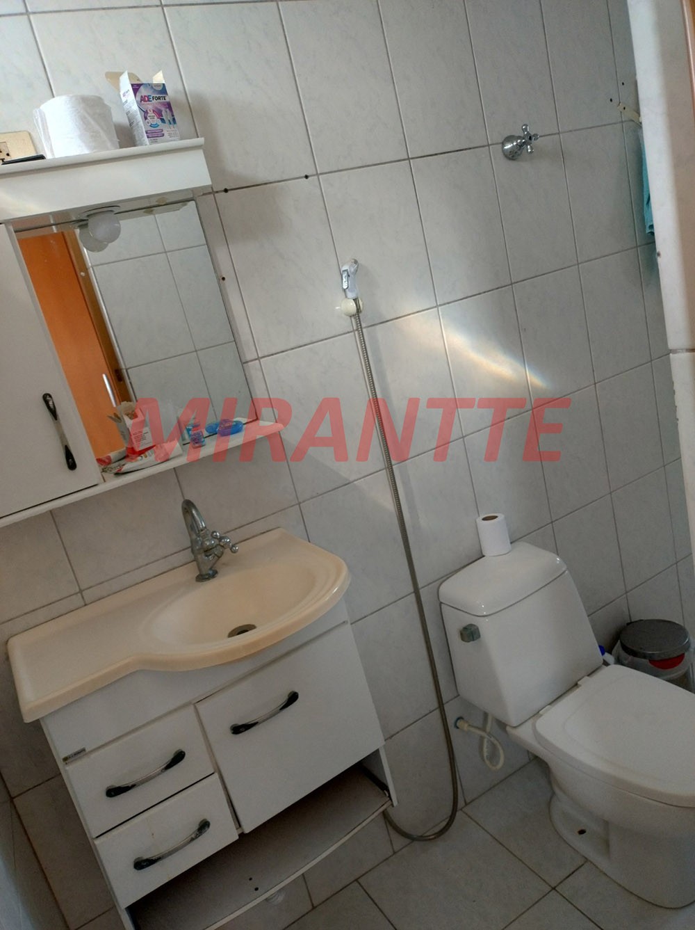 Sobrado de 306m² com 5 quartos em Jardim Adriana
