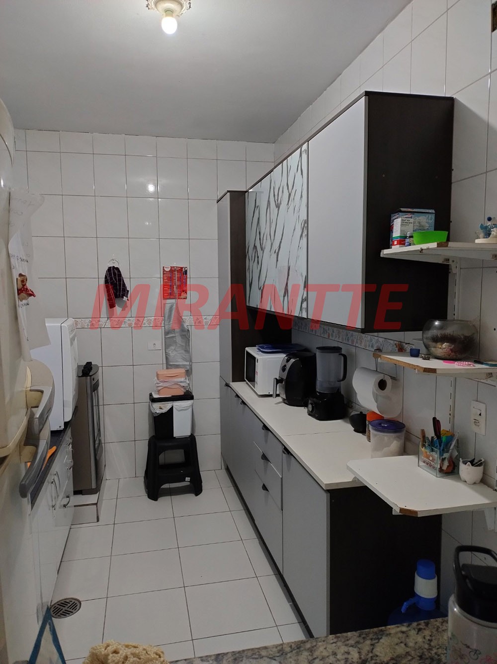 Sobrado de 306m² com 5 quartos em Jardim Adriana