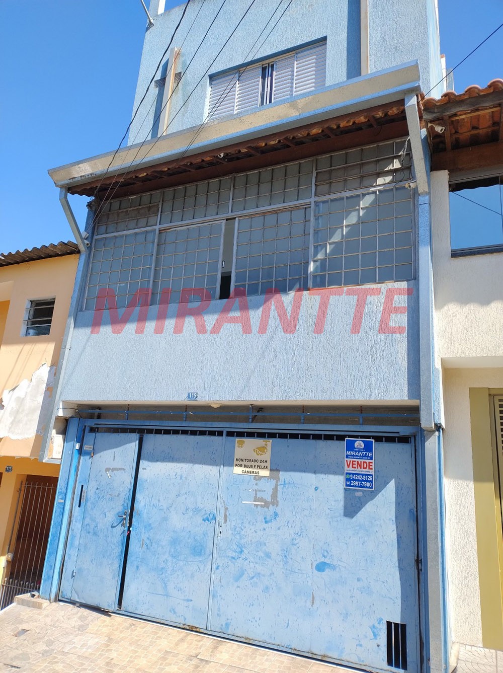 Sobrado de 306m² com 5 quartos em Jardim Adriana