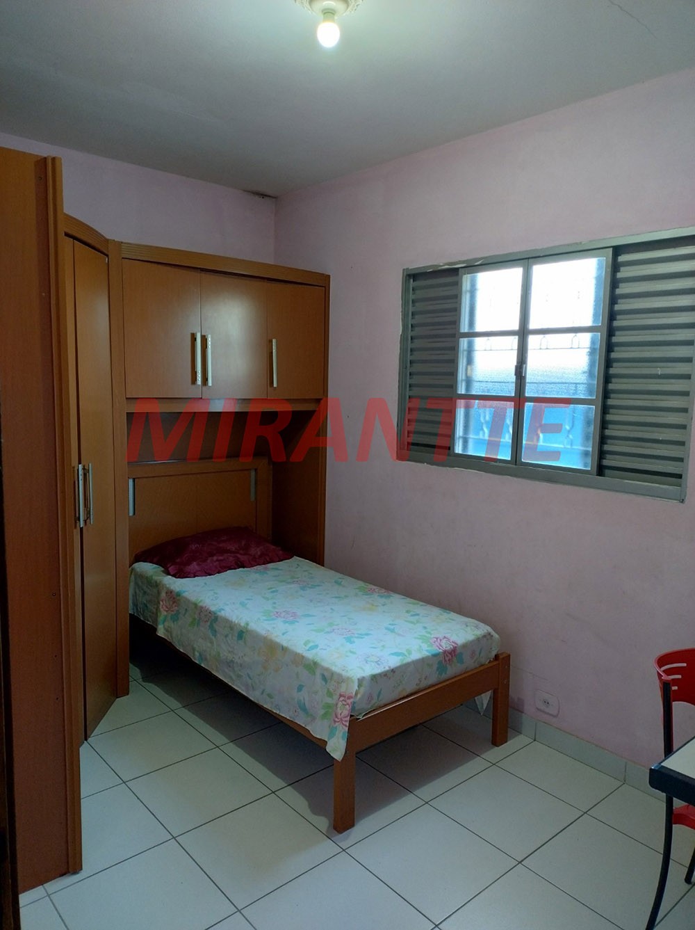Sobrado de 306m² com 5 quartos em Jardim Adriana