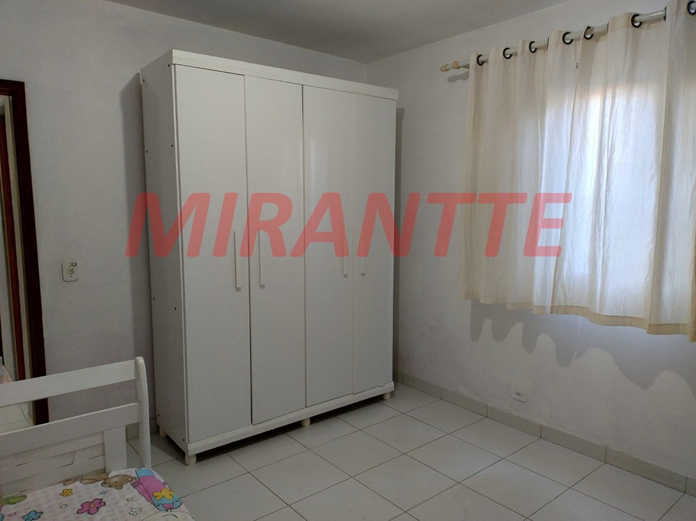 Sobrado de 306m² com 5 quartos em Jardim Adriana