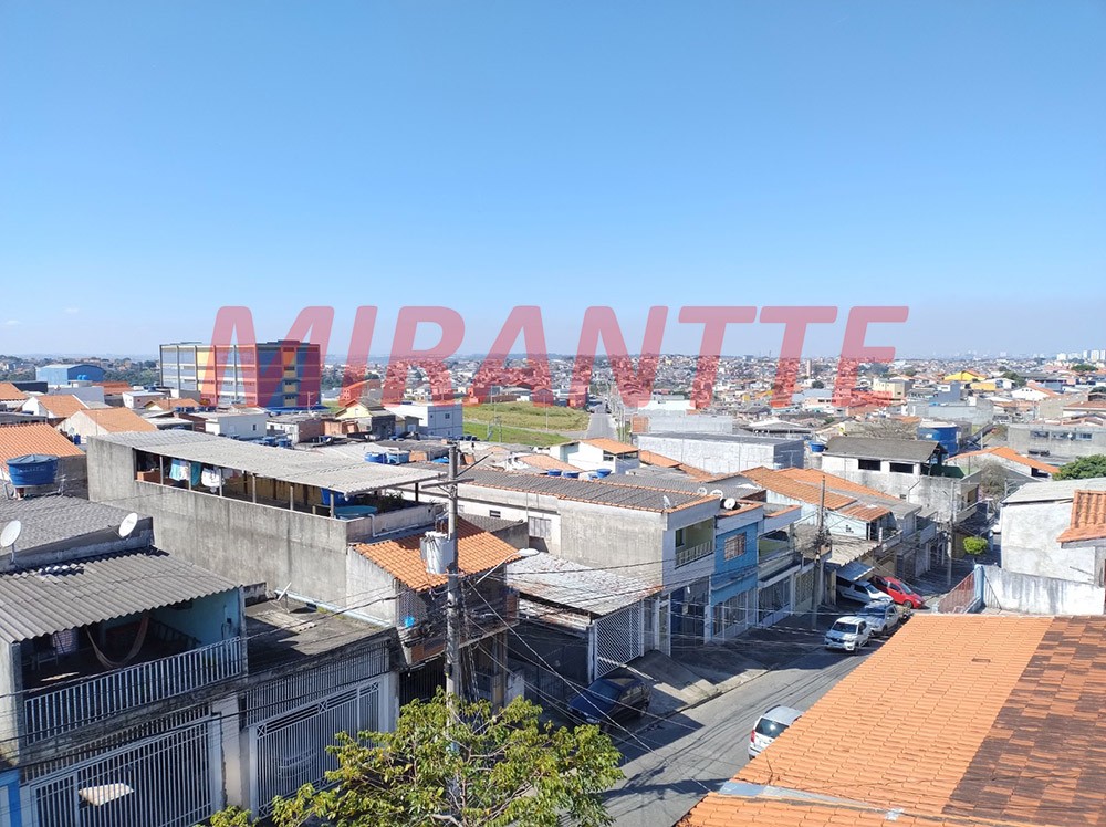 Sobrado de 306m² com 5 quartos em Jardim Adriana