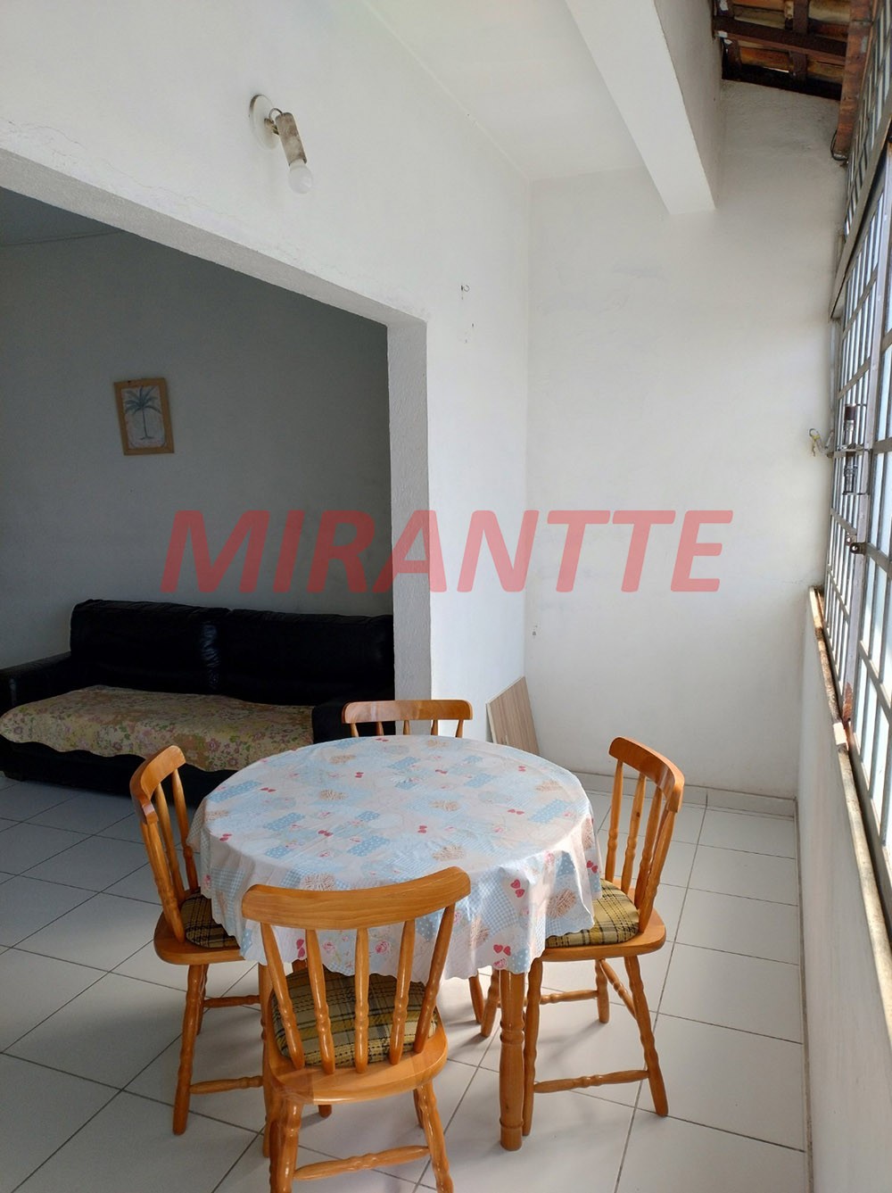 Sobrado de 306m² com 5 quartos em Jardim Adriana