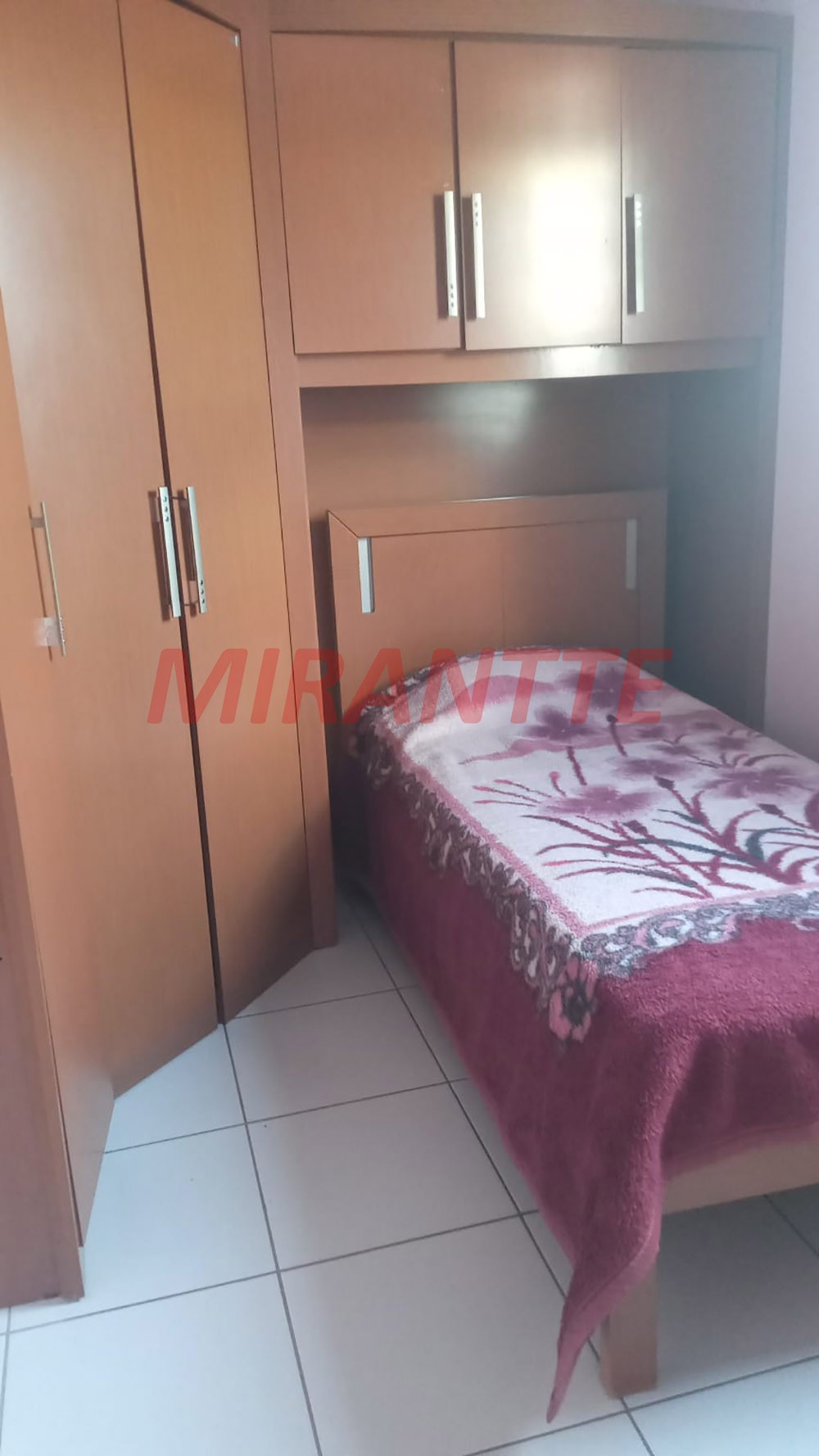 Sobrado de 306m² com 5 quartos em Jardim Adriana