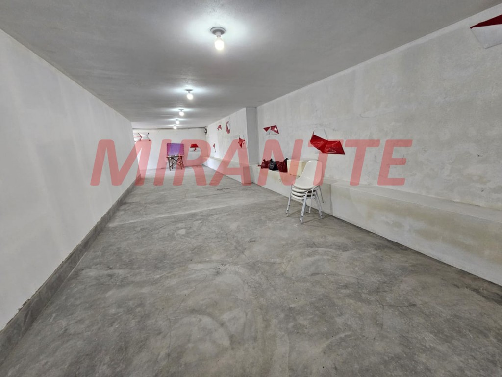 Sobrado de 350m² com 4 quartos em Serra da Cantareira