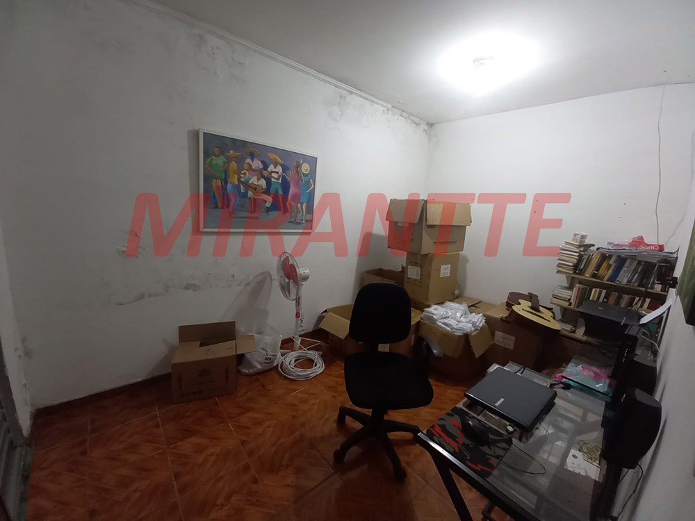 Casa terrea de 240m² com 4 quartos em Vila Aurora