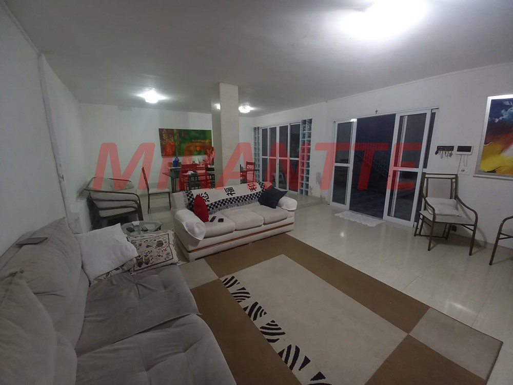 Casa terrea de 240m² com 4 quartos em Vila Aurora