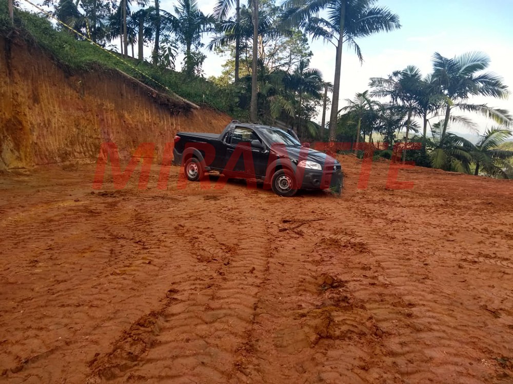 Terreno de 1000m² em Serra da Cantareira