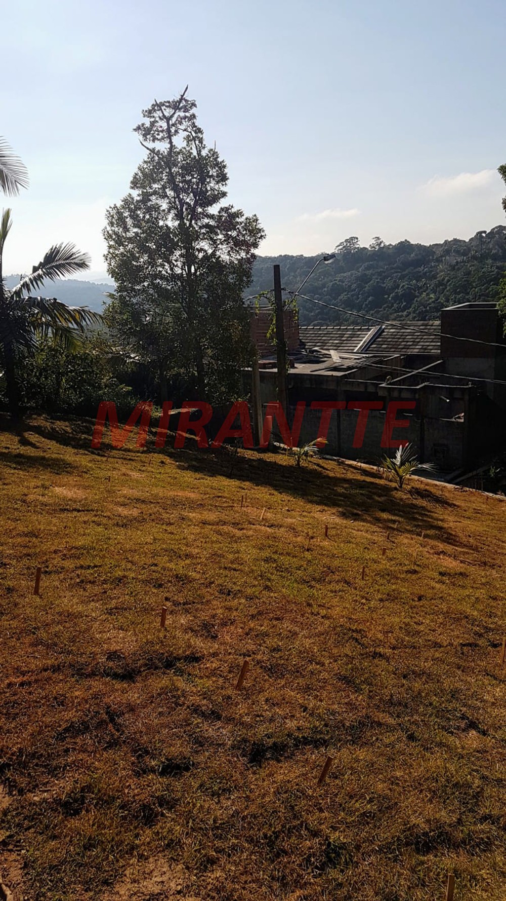 Terreno de 1000m² em Serra da Cantareira