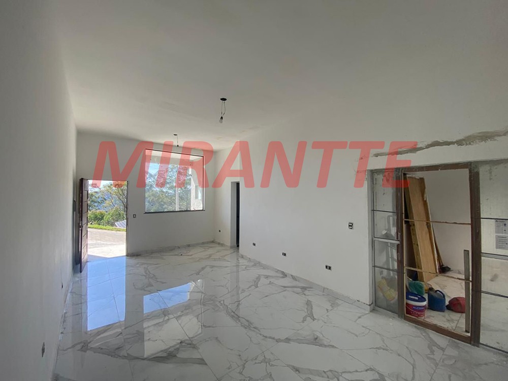 Casa terrea de 98m² com 2 quartos em Centro – Mairiporã