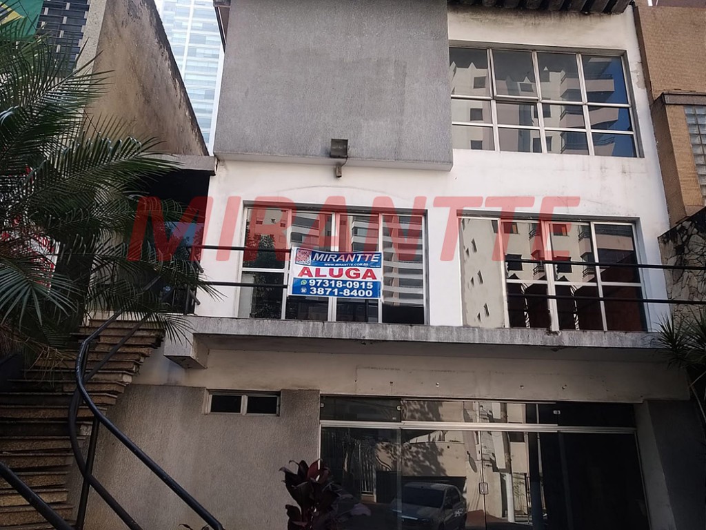 Comercial de 379m² em Santana