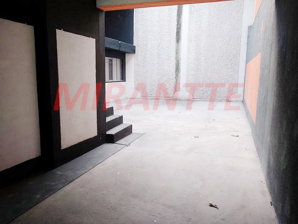 Comercial de 379m² em Santana