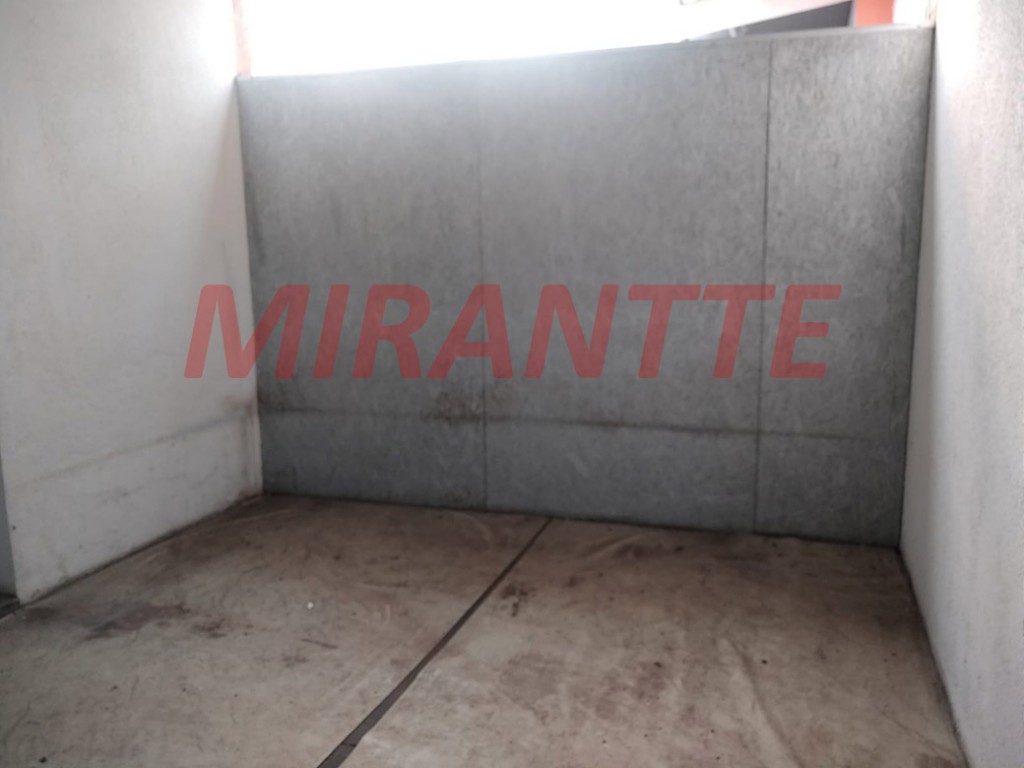 Comercial de 379m² em Santana