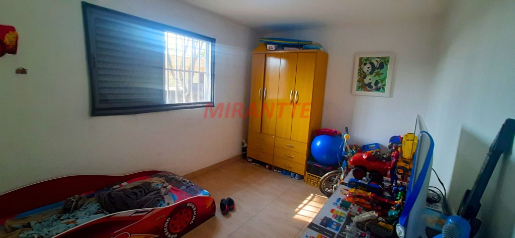 Casa terrea de 70m² com 2 quartos em Parque Casa De Pedra