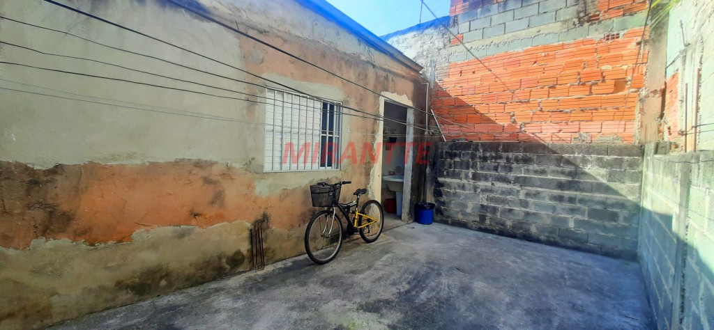 Casa terrea de 70m² com 2 quartos em Parque Casa De Pedra